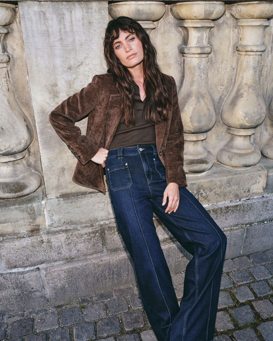 Modelshot / Bracken / Detail